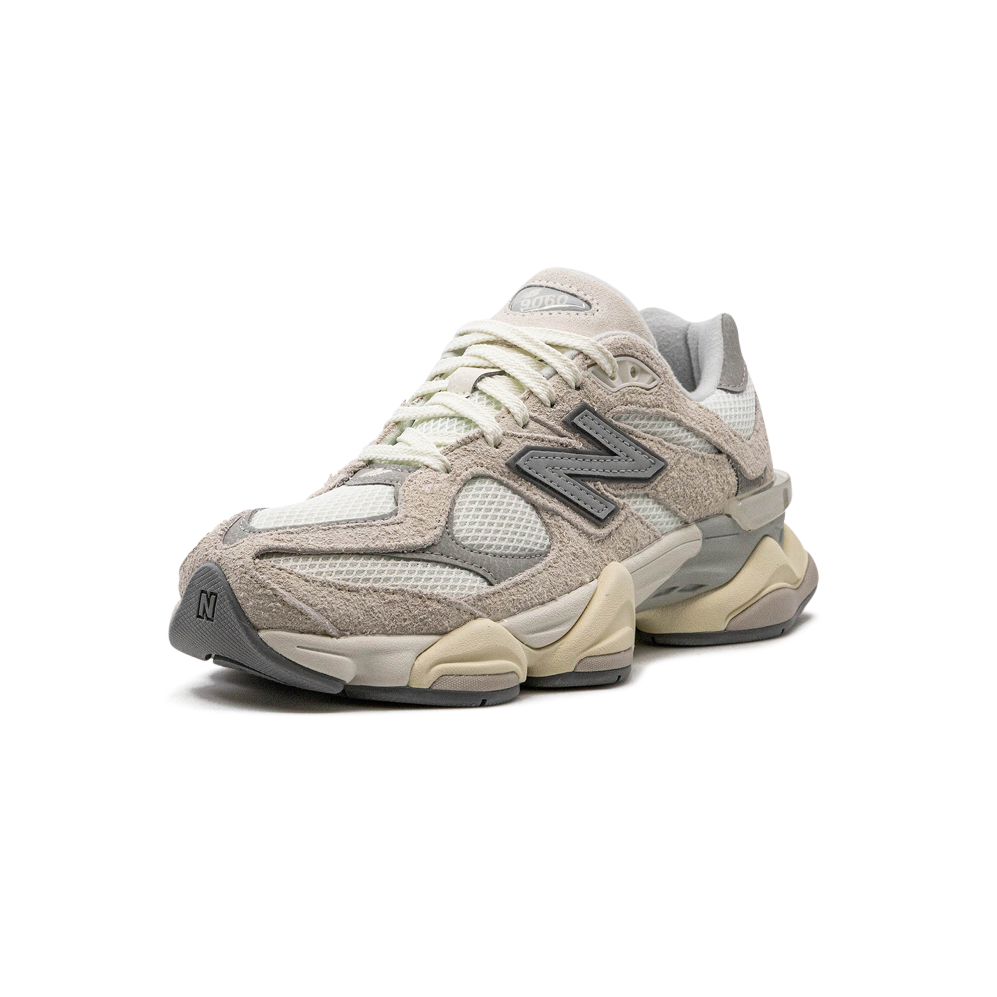 New Balance 9060 - Moonbeam Sea Salt