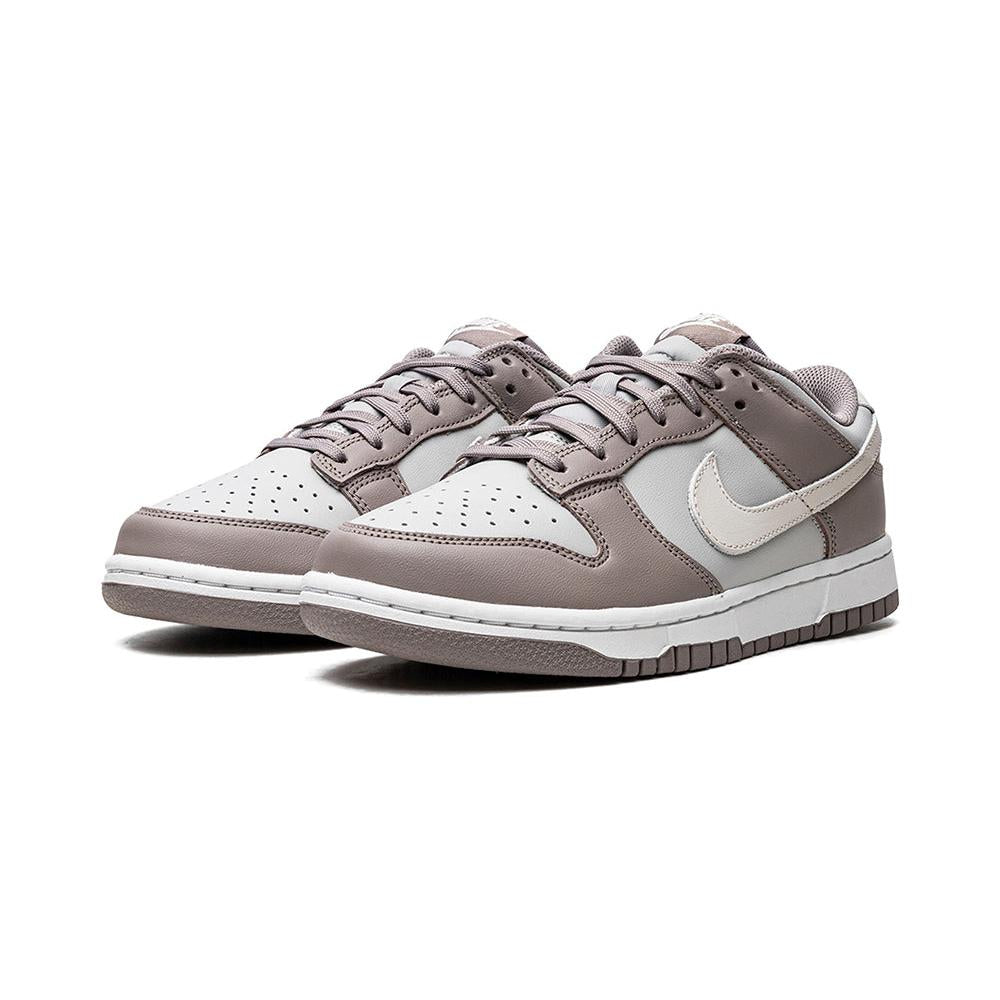 Nike-Dunk-Low-Bone-Beige-2.jpg