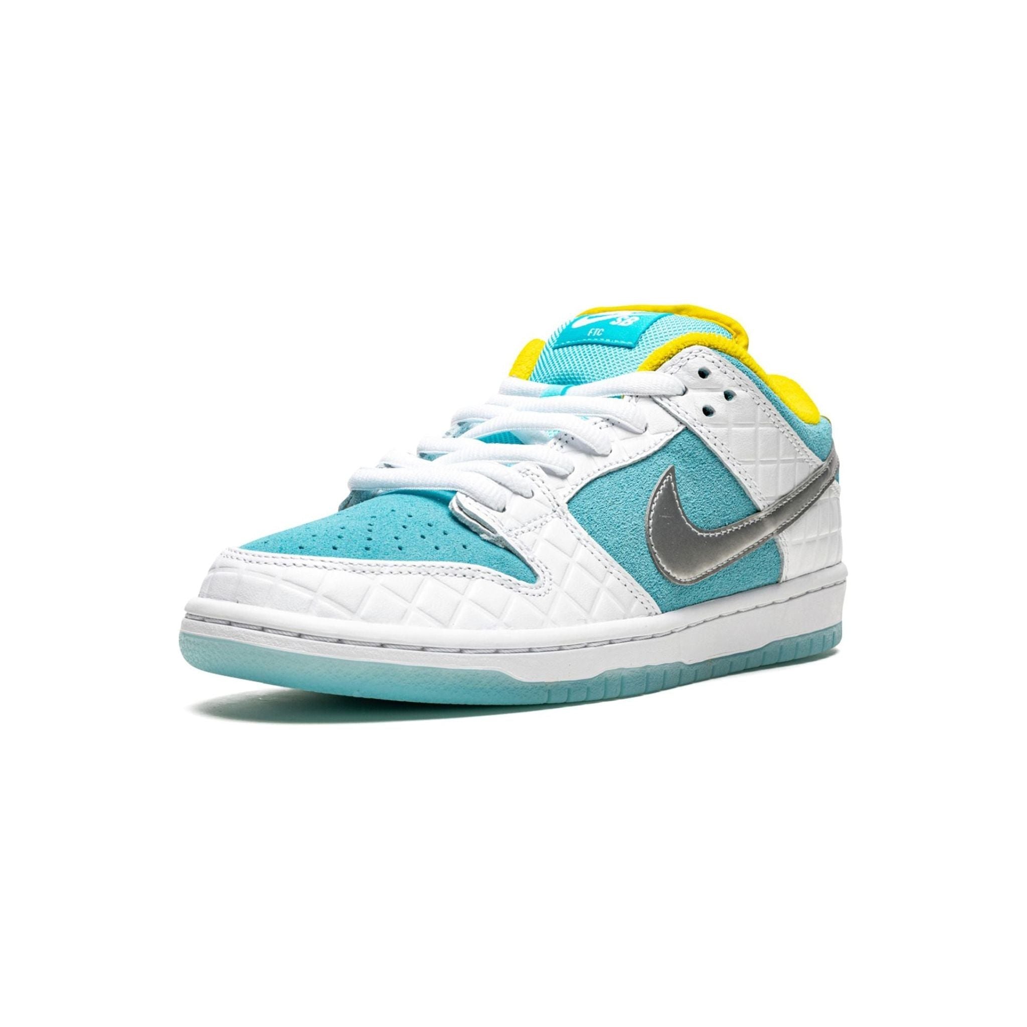 Nike SB Dunk Low - FTC Lagoon Pulse