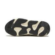 Yeezy Boost 700 - Analog