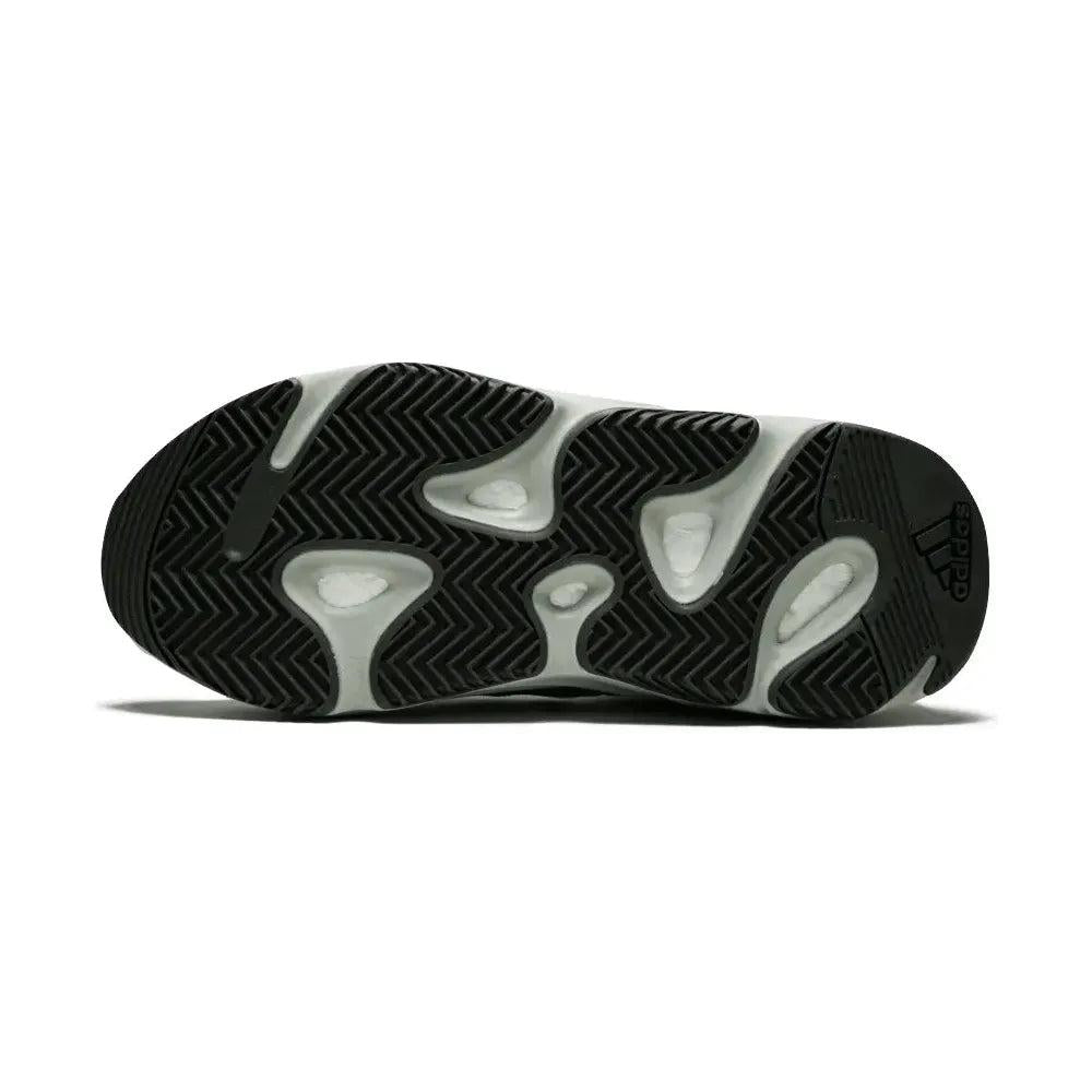 Yeezy Boost 700 - Salt